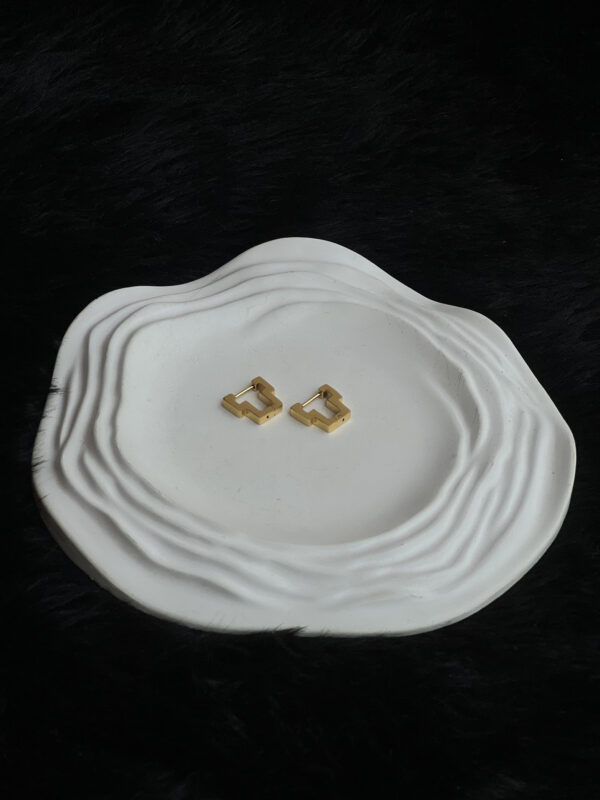 Eterna Gold Anti-Tarnish Studs - Image 2