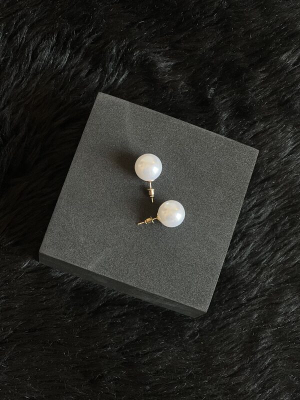 Shyla Pearl Ball Earring