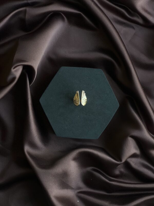 Wings of Radiance Anti-Tarnish Ring - Image 2