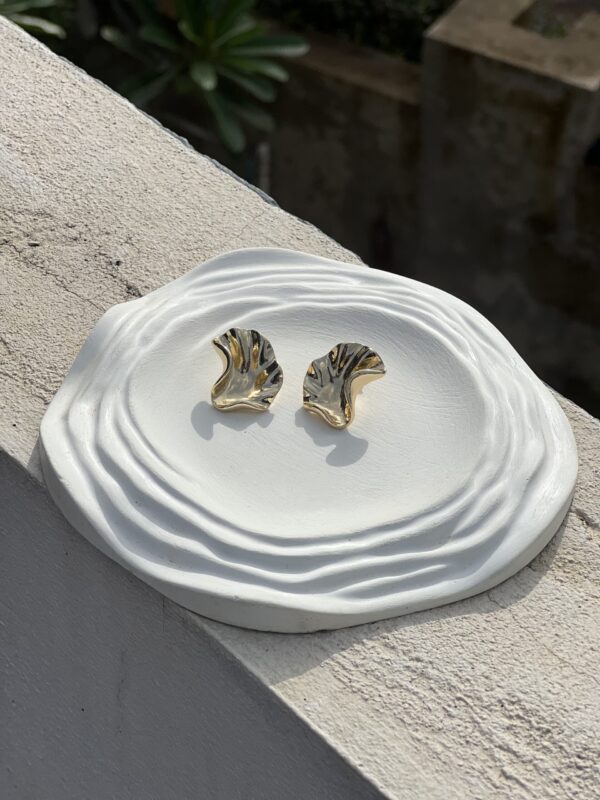 Golden Sea Shell Earring