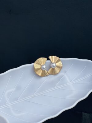 Pearl Subdued Half Round Earring