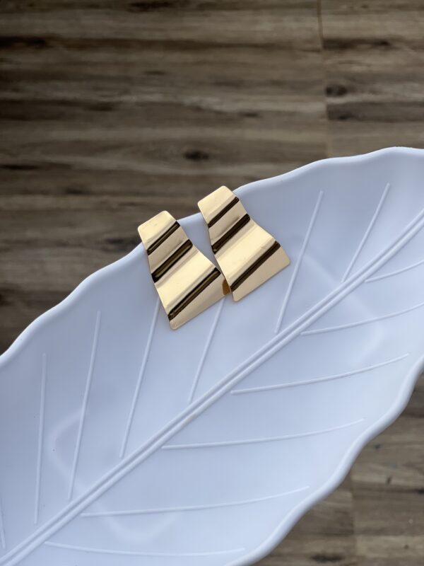 Champagne Golden Zig-Zag Plate Earring
