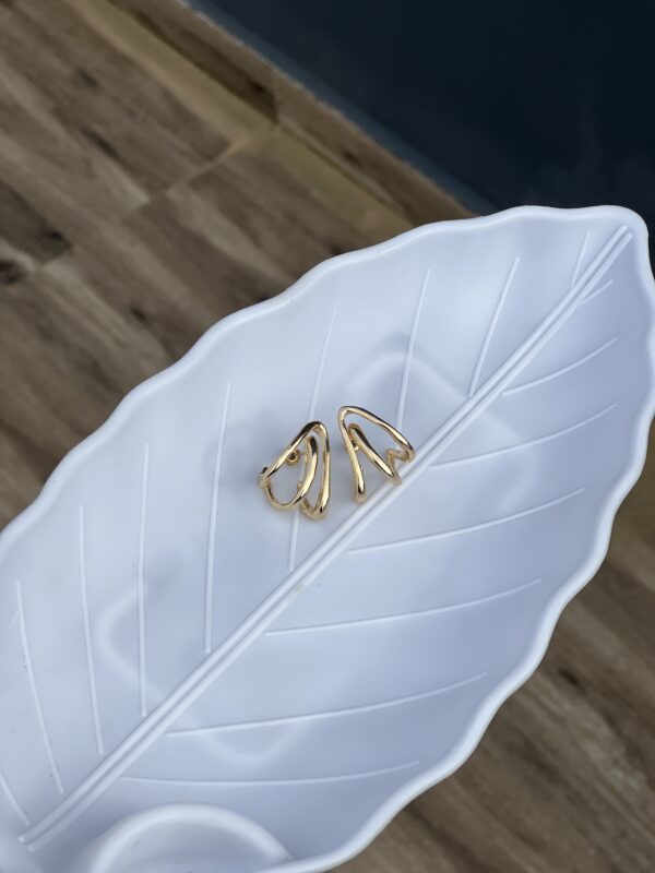 Rich Glimmering Statement Earing - Image 2