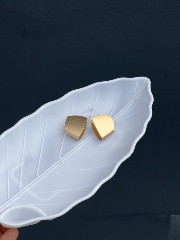 Soft-touch Velvety Minimal Earring