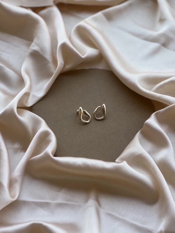 Minimal Hoop Earrings - Image 3