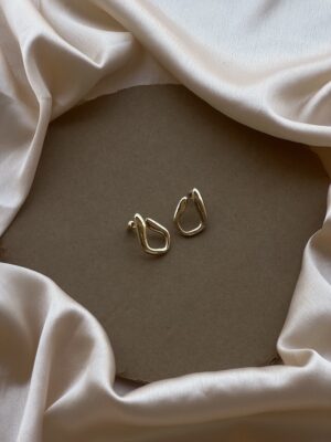 Minimal Hoop Earrings