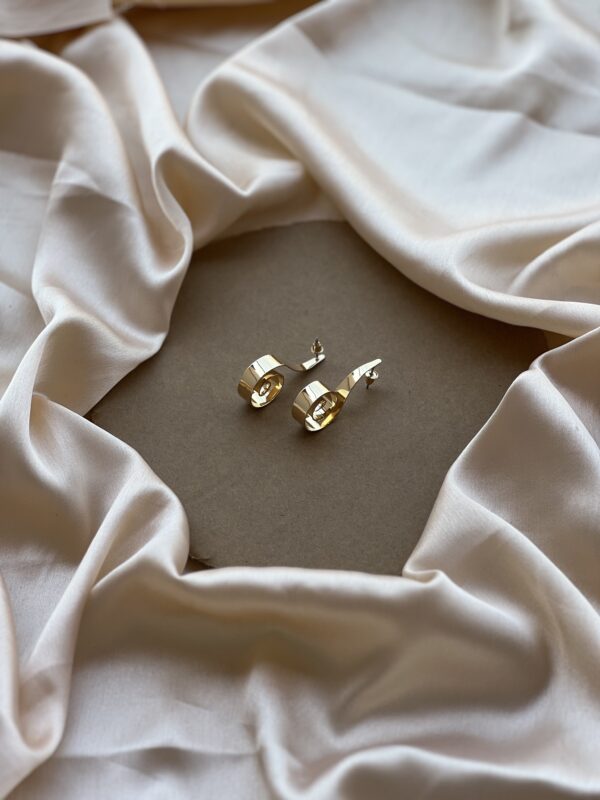 Twisted Hook Earring - Image 2