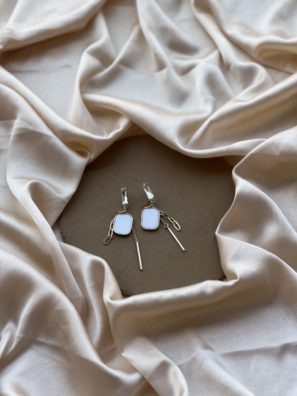 Shimmering Solitaire Long Earring - Image 3