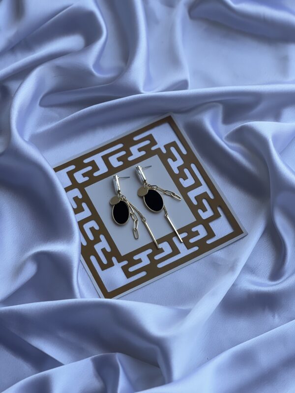 Solitaire Black Charm Long Earring - Image 2