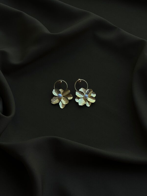 Shiny Pearl Anti Tarnish flower Earring - Image 3