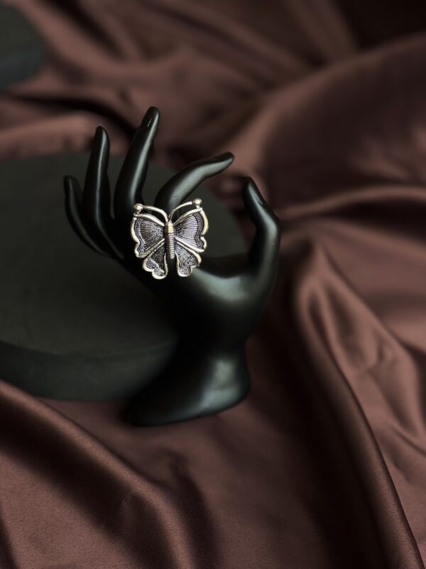 Mystic Wings Bold Ring - Image 3