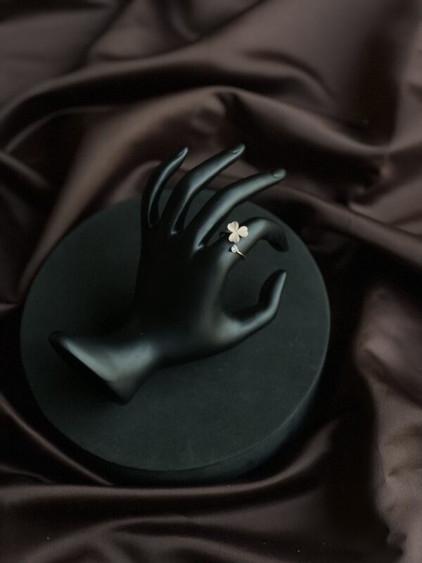 Lucky Charm Monalisa Ring - Image 3