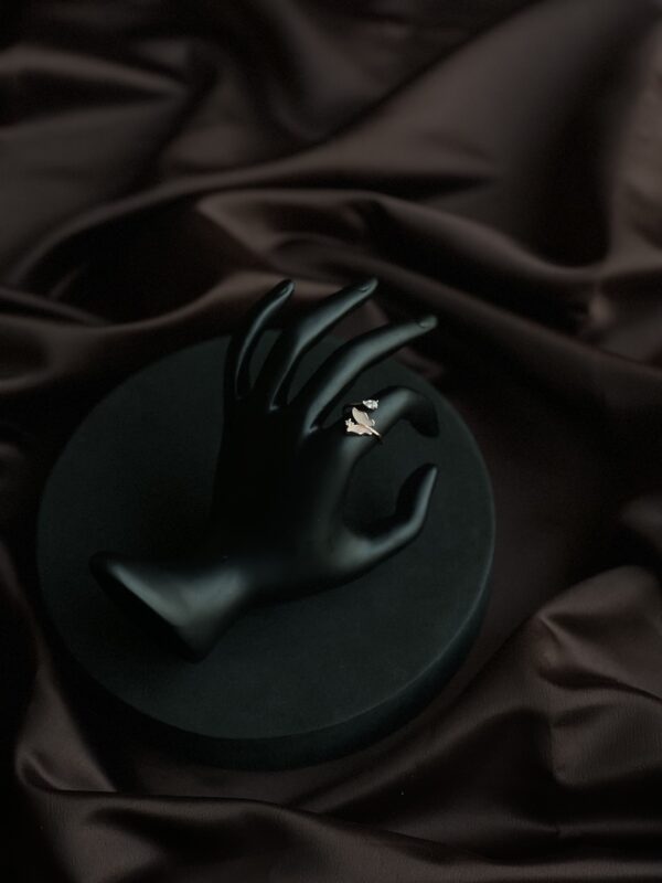 Butterfly Elegance Rose Gold Ring - Image 4